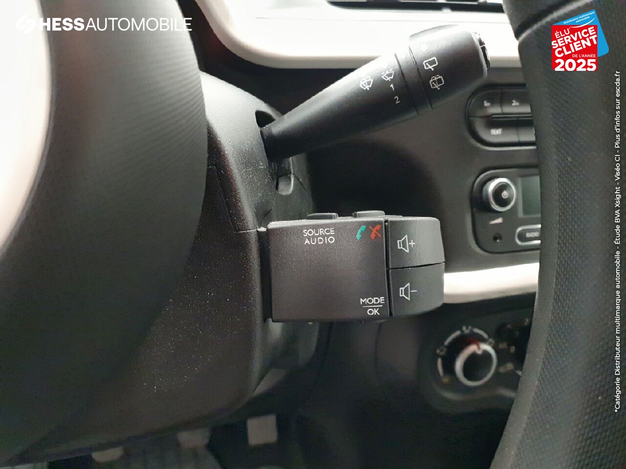 Véhicule d'occasion RENAULT TWINGO 1.0 SCE 70CH ZEN BOITE COURTE EURO6 chez Renault Strasbourg