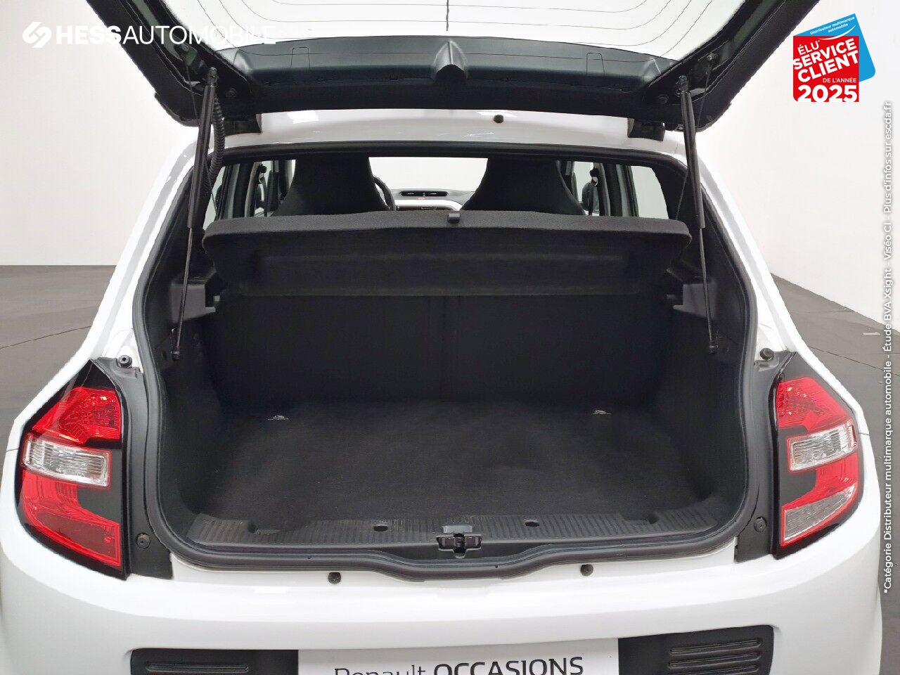 Véhicule d'occasion RENAULT TWINGO 1.0 SCE 70CH ZEN BOITE COURTE EURO6 chez Renault Strasbourg