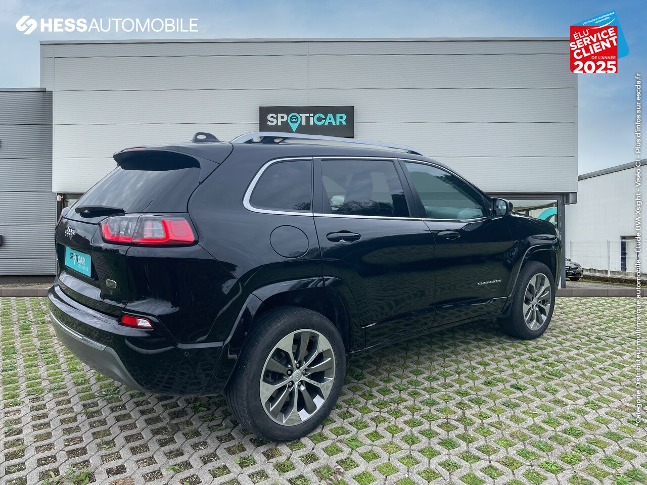 Véhicule d'occasion JEEP CHEROKEE 2.2 MULTIJET 195CH S/S OVERLAND ACTIVE DRIVE I BVA9 TOUVRAN PANO CAMERA GPS CUIR chez Fiat Besançon