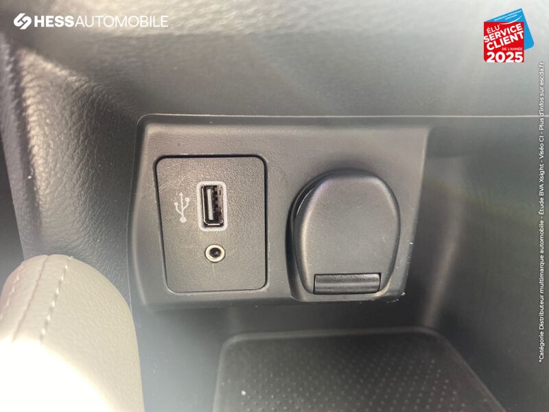 Véhicule d'occasion NISSAN MICRA 1.0 IG-T 100CH TEKNA GPS CAMERA chez Nissan Besançon