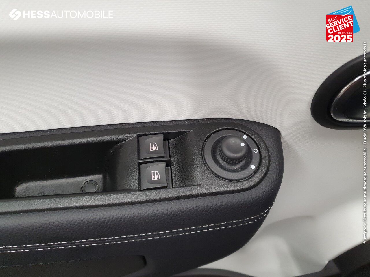Véhicule d'occasion RENAULT TWINGO 1.0 SCE 65CH INTENS E6D-FULL chez Renault Strasbourg
