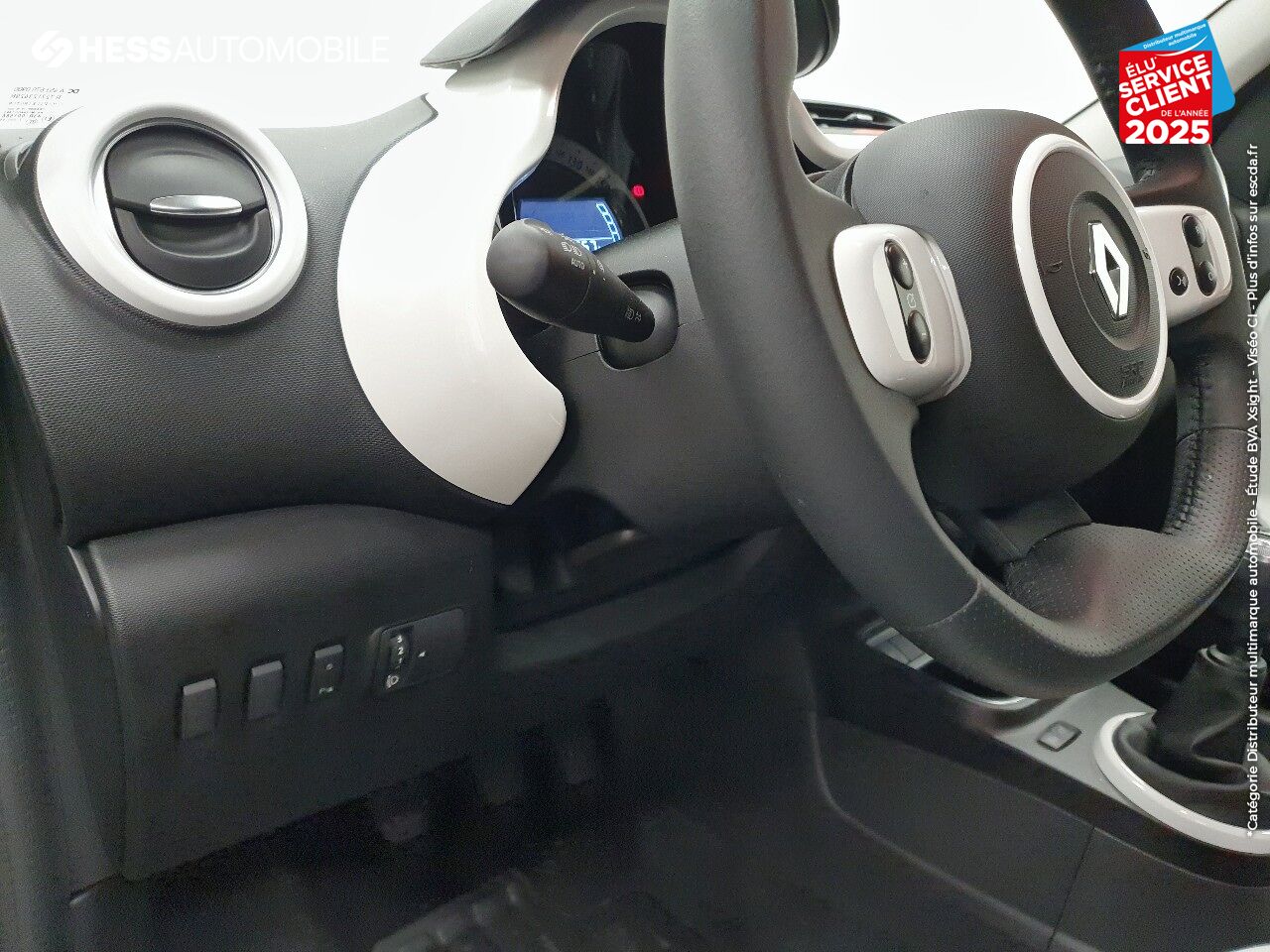 Véhicule d'occasion RENAULT TWINGO 1.0 SCE 65CH INTENS E6D-FULL chez Renault Strasbourg