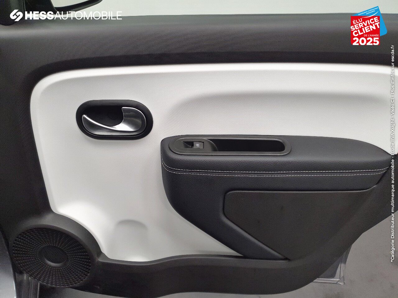 Véhicule d'occasion RENAULT TWINGO 1.0 SCE 65CH INTENS E6D-FULL chez Renault Strasbourg