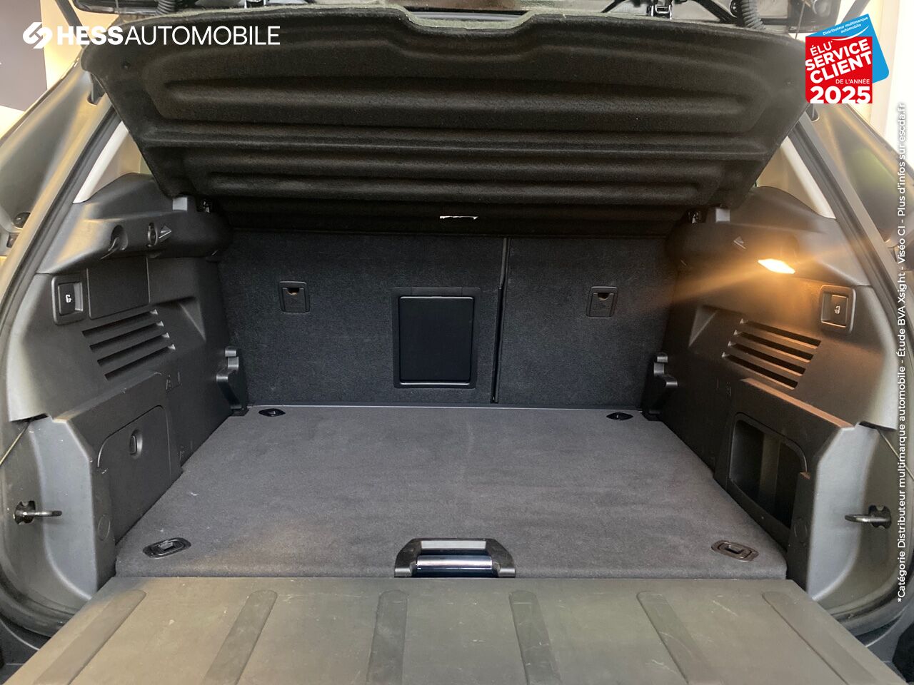 Véhicule d'occasion PEUGEOT 3008 1.6 BLUEHDI 120CH FELINE SS chez Peugeot Sedan