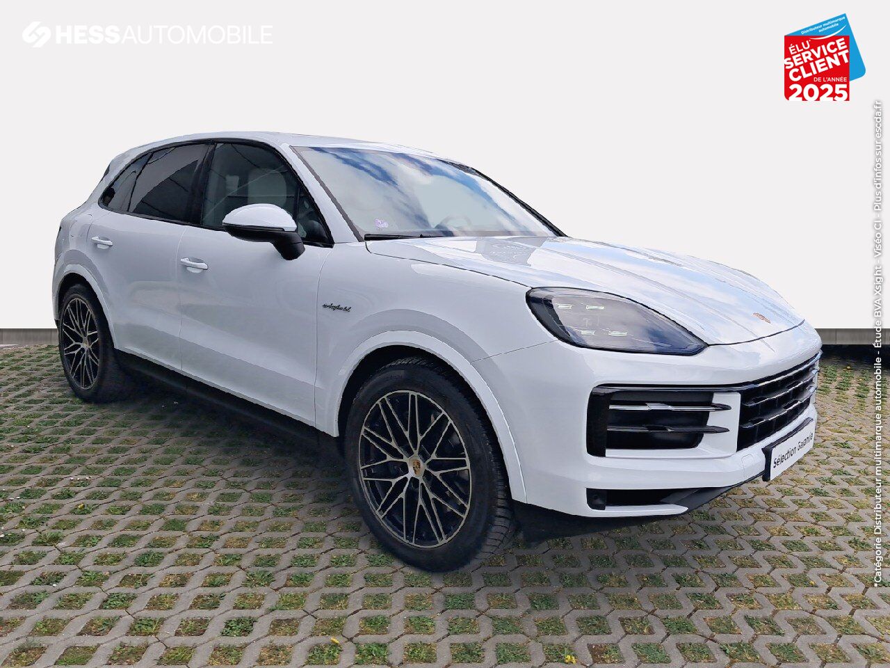 Véhicule d'occasion PORSCHE CAYENNE 3.0 V6 470CH E-HYBRID TOUVRANT SIEGES CUIR GPS CAMERA CARPLAY BOSE HUD chez Renault Colmar