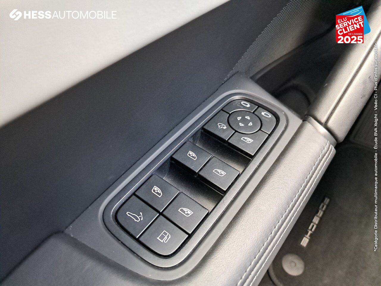 Véhicule d'occasion PORSCHE CAYENNE 3.0 V6 470CH E-HYBRID TOUVRANT SIEGES CUIR GPS CAMERA CARPLAY BOSE HUD chez Renault Colmar
