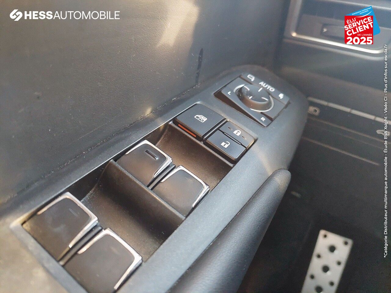 Véhicule d'occasion LEXUS NX 300H 4WD F SPORT TOUVRANT GPS SIEGES CHAUF chez Lexus Metz