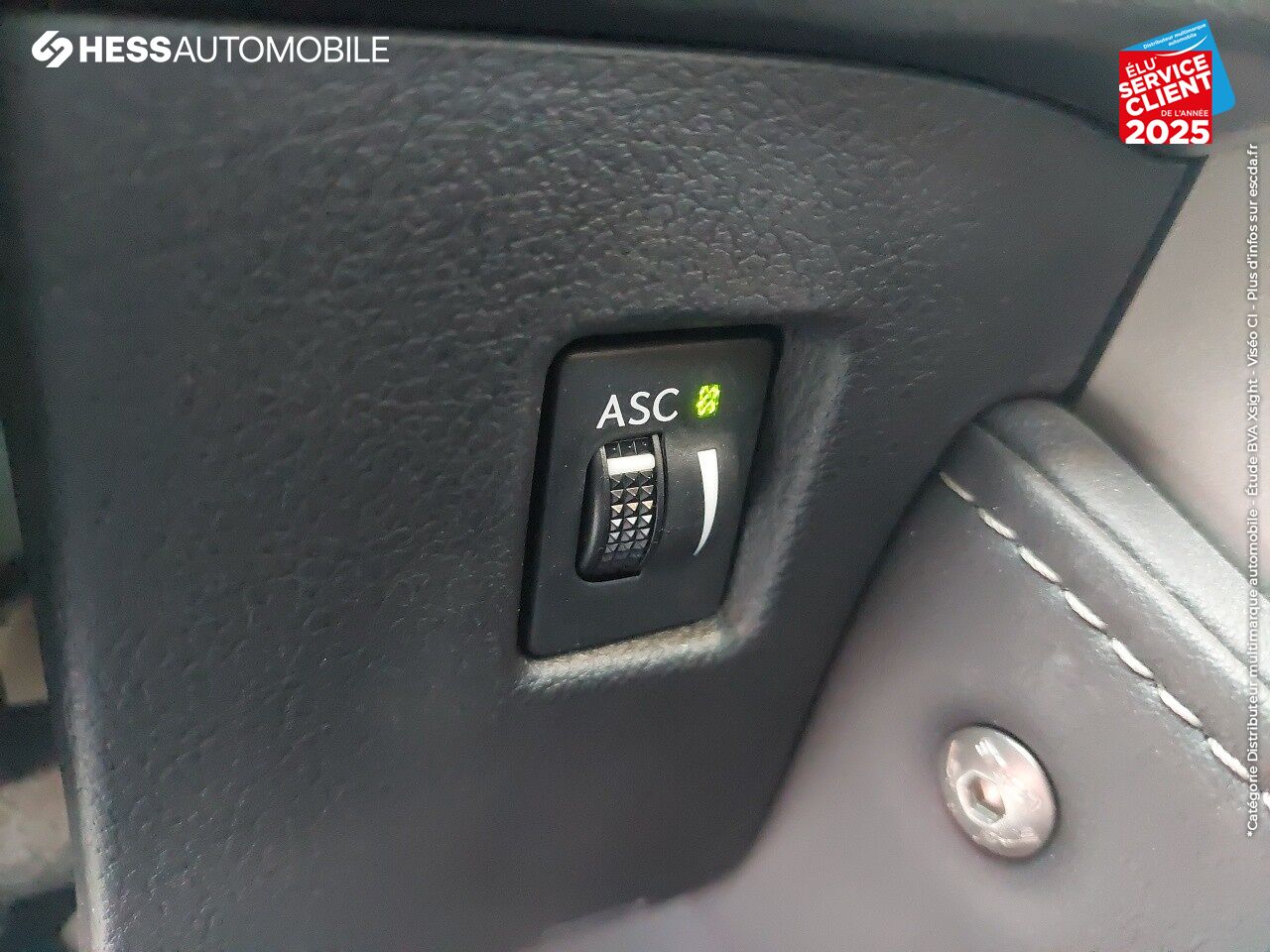 Véhicule d'occasion LEXUS NX 300H 4WD F SPORT TOUVRANT GPS SIEGES CHAUF chez Lexus Metz