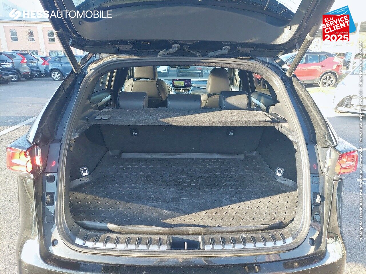 Véhicule d'occasion LEXUS NX 300H 4WD F SPORT TOUVRANT GPS SIEGES CHAUF chez Lexus Metz