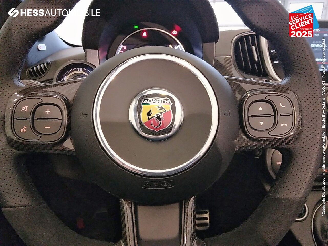 Véhicule d'occasion ABARTH 500C 1.4 TURBO T-JET 180CH 595 ESSEESSE E6D FULL chez HESS Automobile