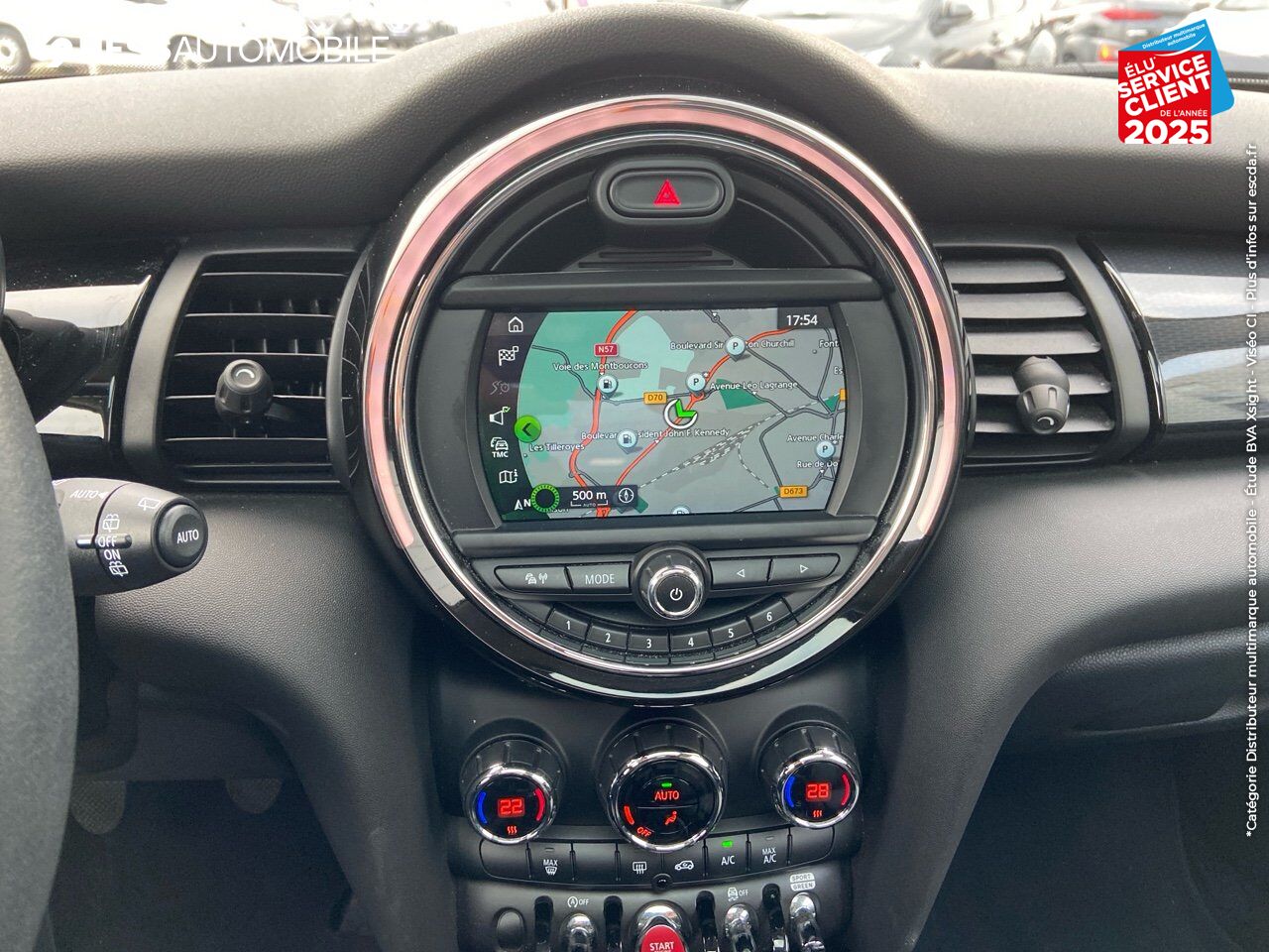Véhicule d'occasion MINI MINI COOPER 136CH EDITION GREENWICH GPS RADAR AR chez MINI Besançon