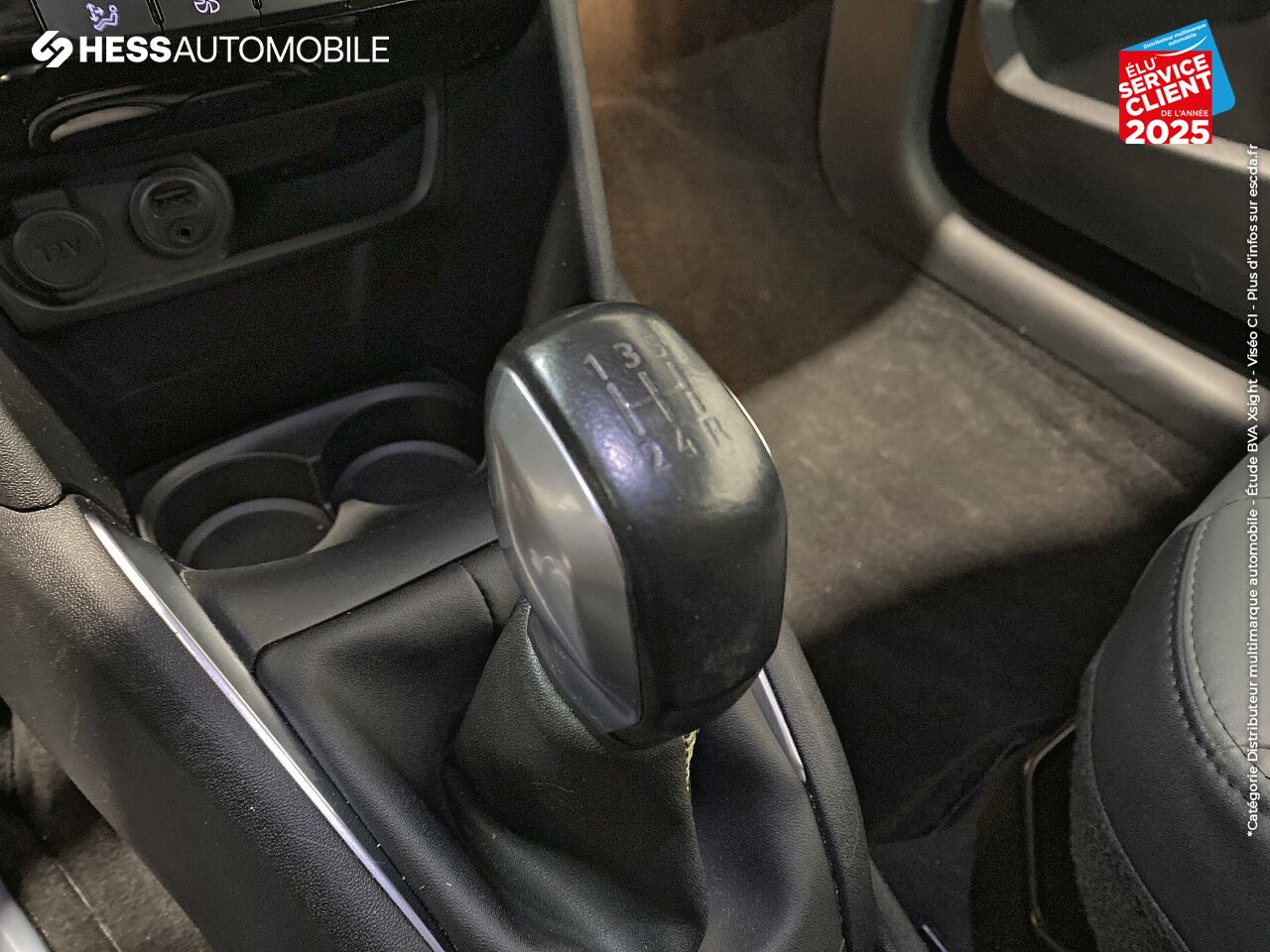 Véhicule d'occasion PEUGEOT 208 1.2 PURETECH 82CH ALLURE 3P TPANO CAMERA chez Peugeot Charleville