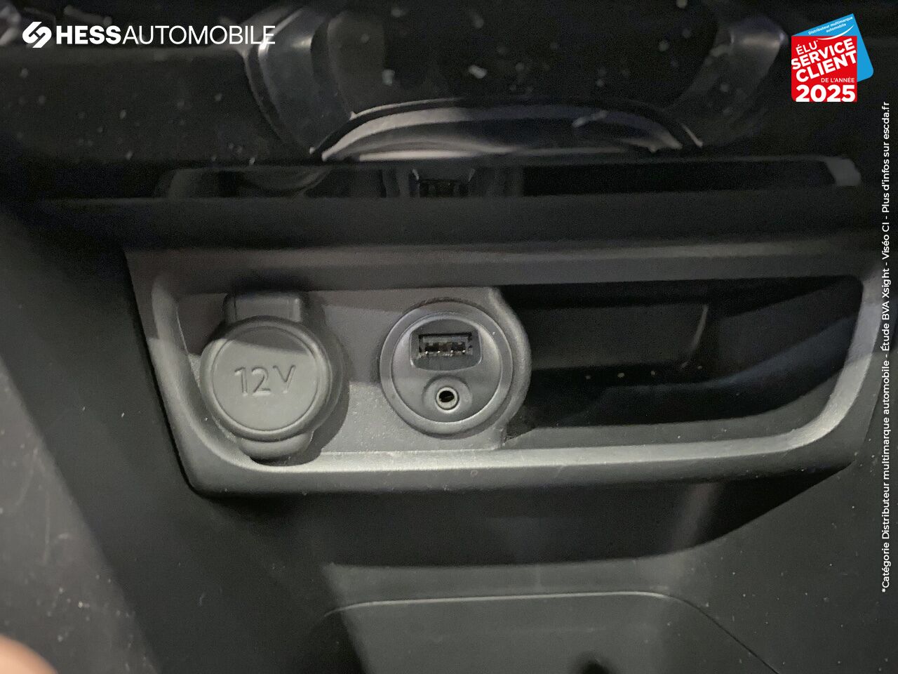 Véhicule d'occasion PEUGEOT 208 1.2 PURETECH 82CH ALLURE 3P TPANO CAMERA chez Peugeot Charleville