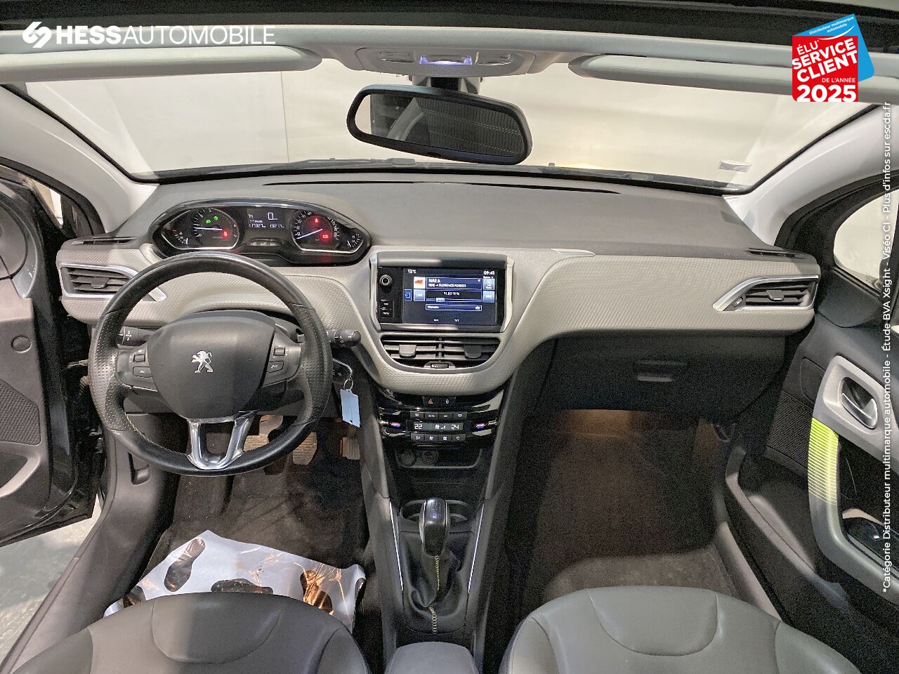 Véhicule d'occasion PEUGEOT 208 1.2 PURETECH 82CH ALLURE 3P TPANO CAMERA chez Peugeot Charleville