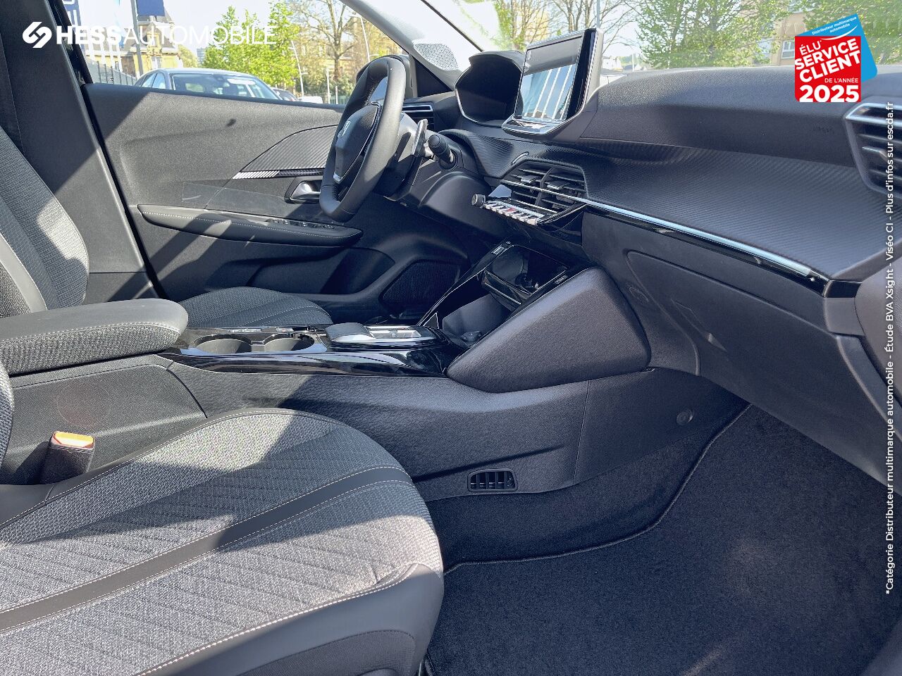 Véhicule neuf PEUGEOT 208 1.2 HYBRID 100CH ALLURE E-DCS6 chez Peugeot Sedan