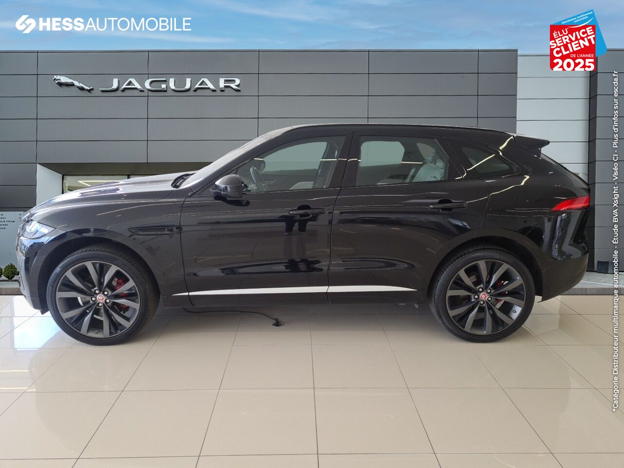 Véhicule d'occasion JAGUAR F-PACE V6 3.0D 300CH S 4X4 BVA8 TOUVRANT MERIDIAN SIEGE AV/AR CHAUF JA22 chez Jaguar Strasbourg
