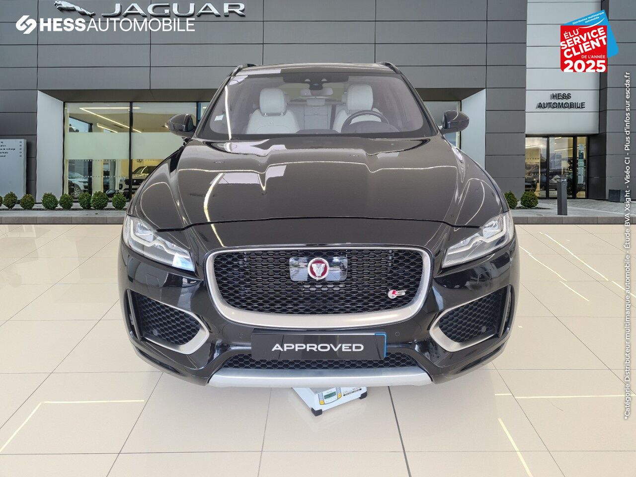 Véhicule d'occasion JAGUAR F-PACE V6 3.0D 300CH S 4X4 BVA8 TOUVRANT MERIDIAN SIEGE AV/AR CHAUF JA22 chez Jaguar Strasbourg