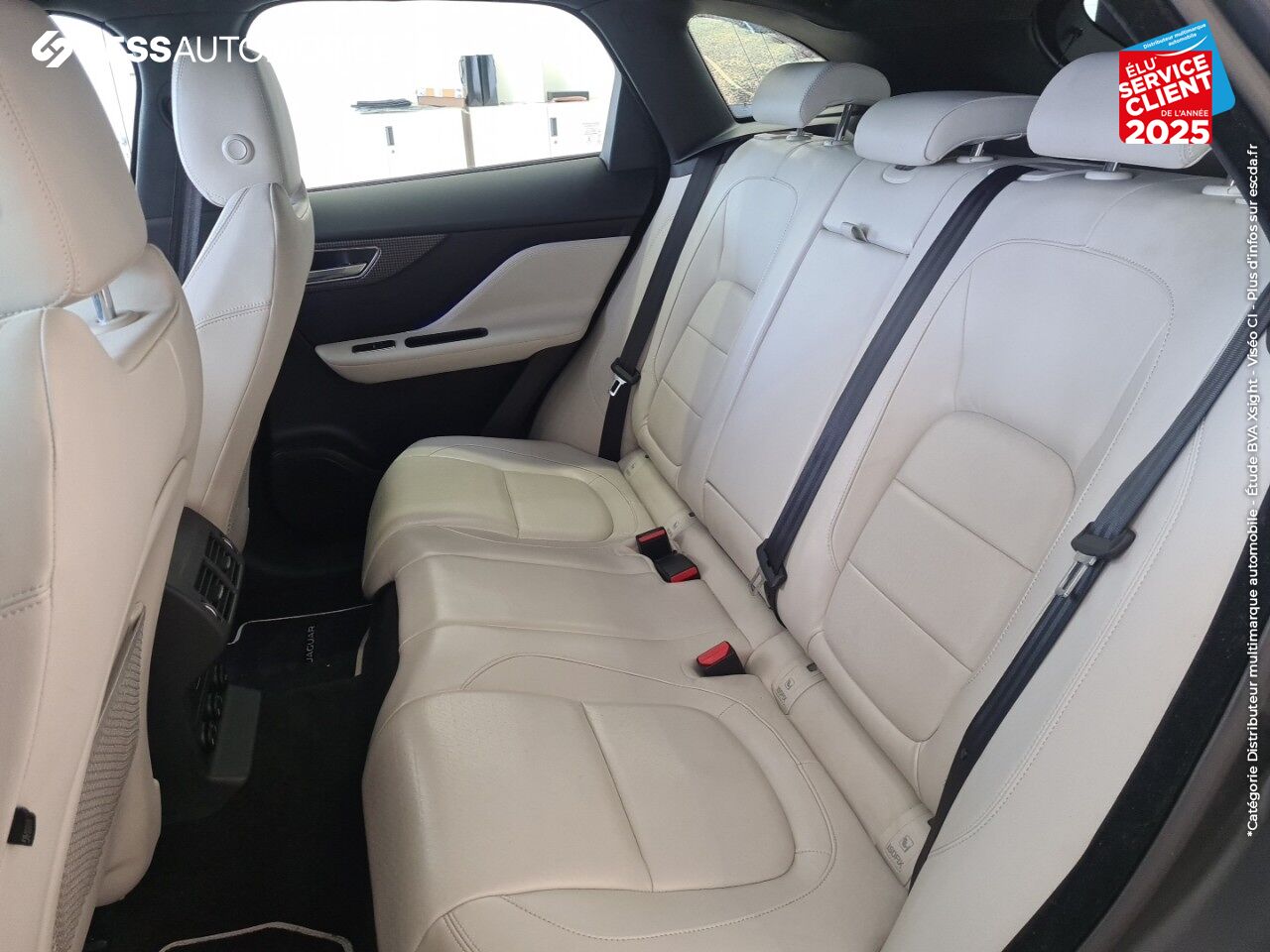 Véhicule d'occasion JAGUAR F-PACE V6 3.0D 300CH S 4X4 BVA8 TOUVRANT MERIDIAN SIEGE AV/AR CHAUF JA22 chez Jaguar Strasbourg