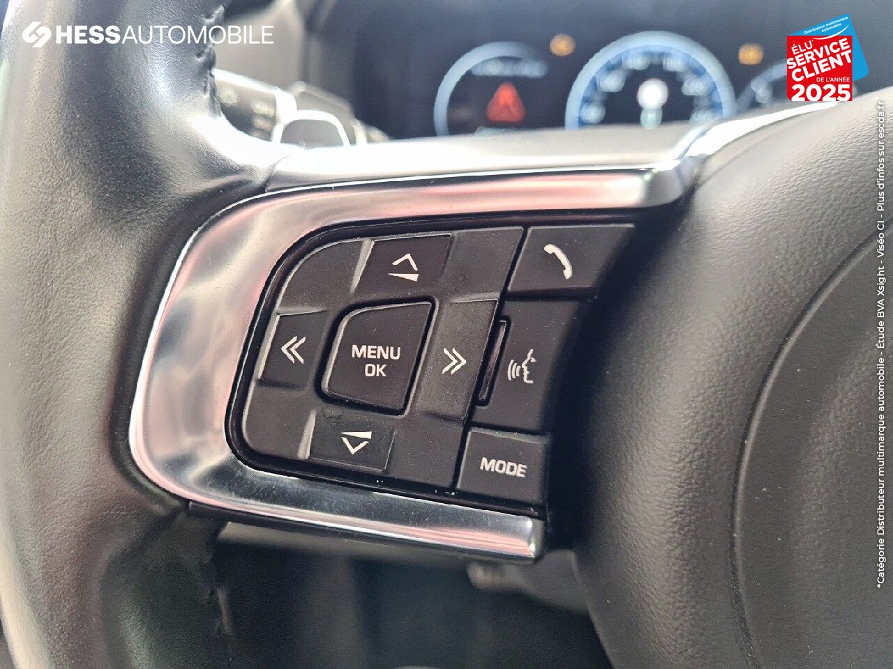 Véhicule d'occasion JAGUAR F-PACE V6 3.0D 300CH S 4X4 BVA8 TOUVRANT MERIDIAN SIEGE AV/AR CHAUF JA22 chez Jaguar Strasbourg