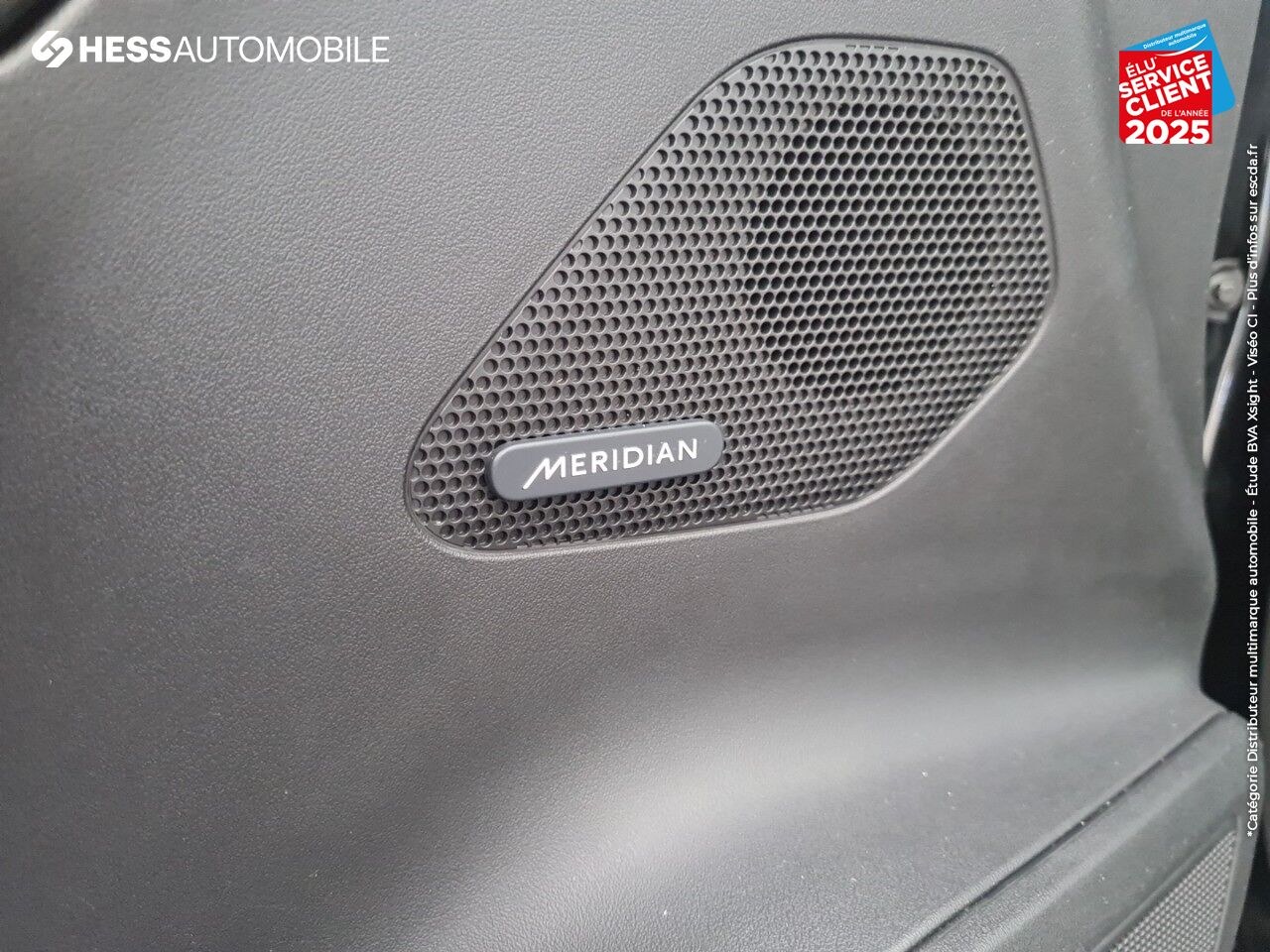 Véhicule d'occasion JAGUAR F-PACE V6 3.0D 300CH S 4X4 BVA8 TOUVRANT MERIDIAN SIEGE AV/AR CHAUF JA22 chez Jaguar Strasbourg