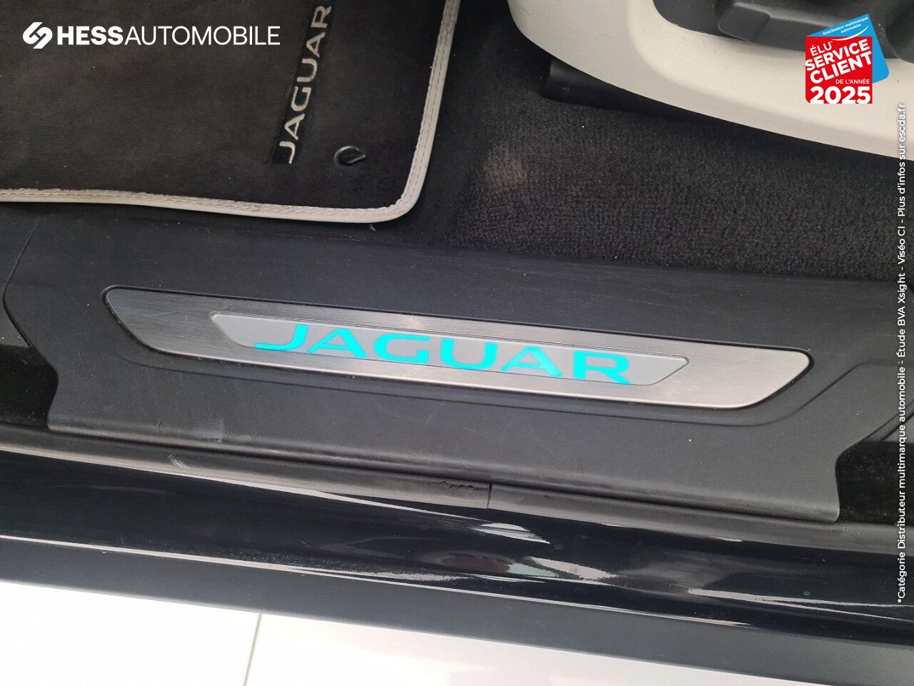 Véhicule d'occasion JAGUAR F-PACE V6 3.0D 300CH S 4X4 BVA8 TOUVRANT MERIDIAN SIEGE AV/AR CHAUF JA22 chez Jaguar Strasbourg