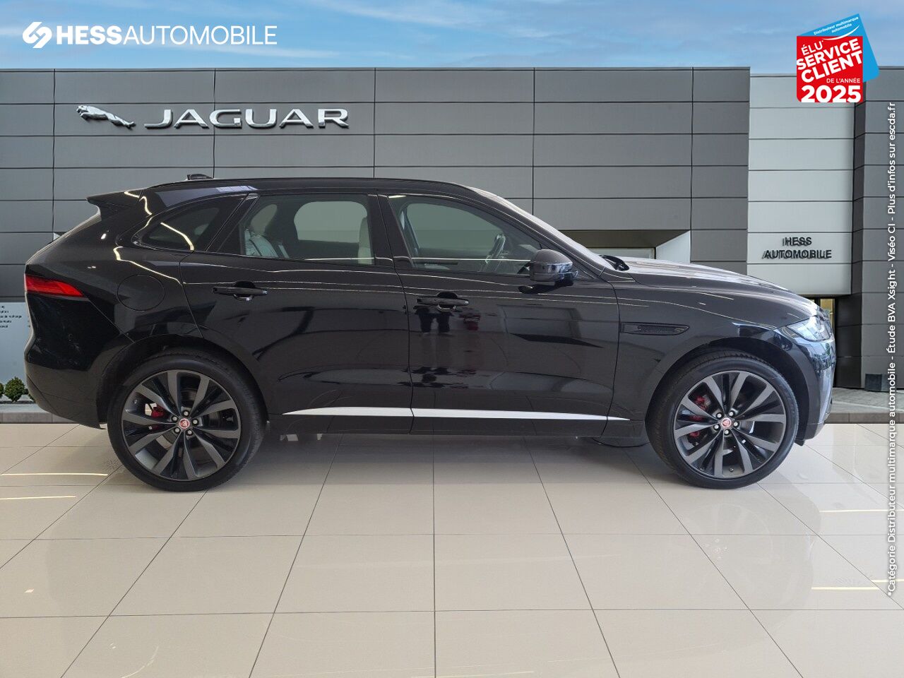 Véhicule d'occasion JAGUAR F-PACE V6 3.0D 300CH S 4X4 BVA8 TOUVRANT MERIDIAN SIEGE AV/AR CHAUF JA22 chez Jaguar Strasbourg