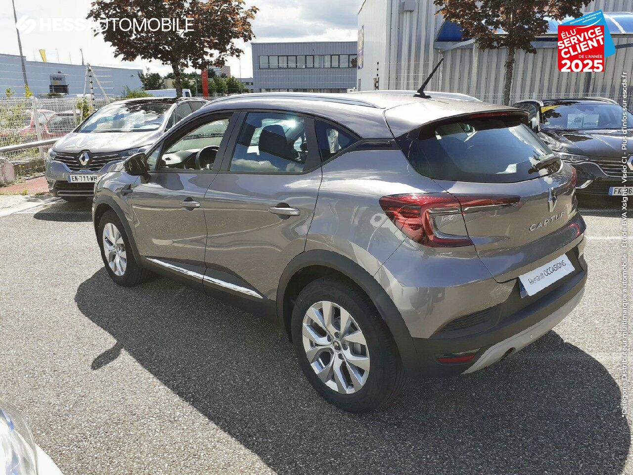 Véhicule d'occasion RENAULT CAPTUR 1.5 BLUE DCI 95CH BUSINESS 1ERE MAIN CAMERA GPS LED RADAR AV/AR chez Renault Montbéliard