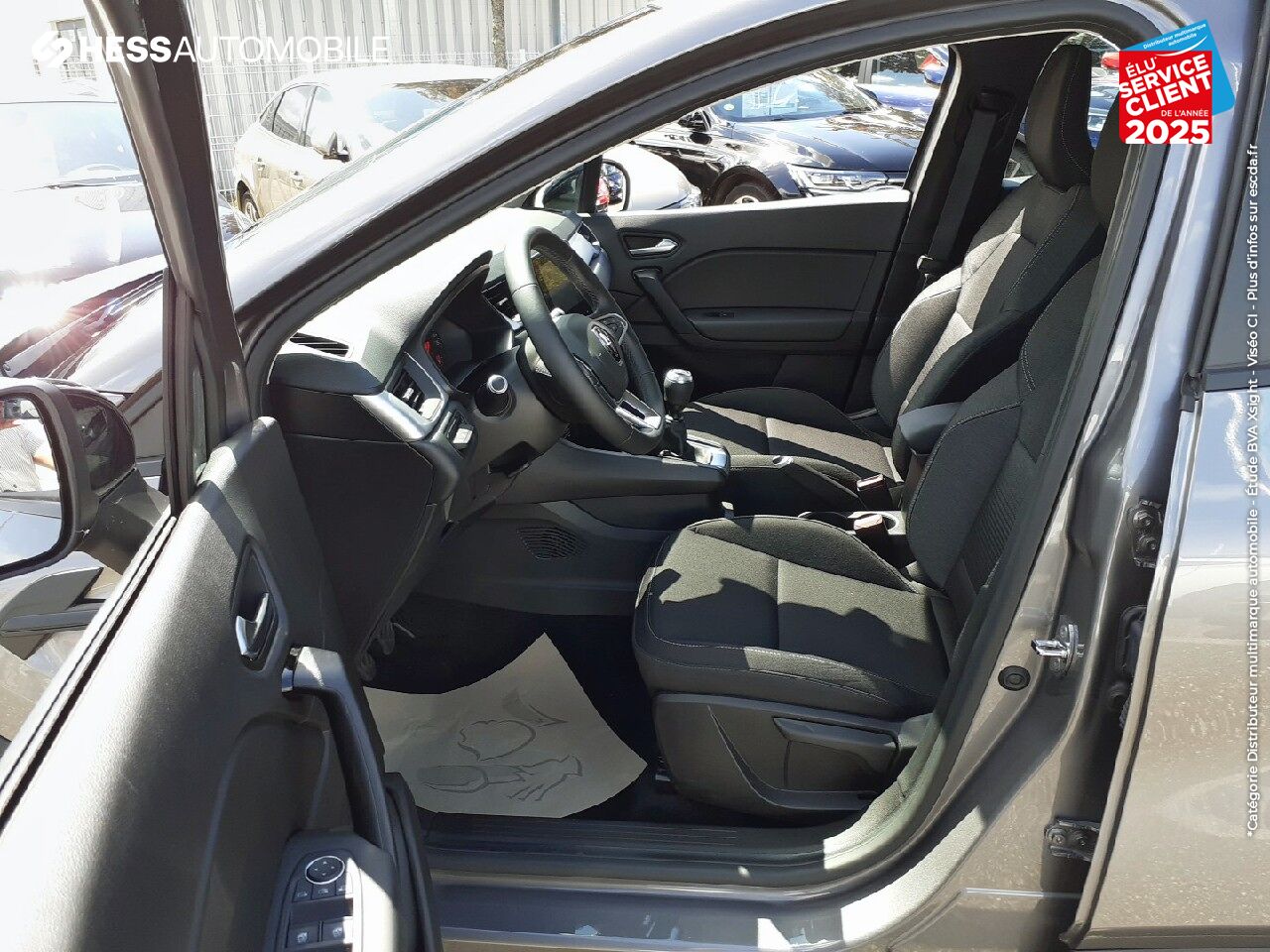 Véhicule d'occasion RENAULT CAPTUR 1.5 BLUE DCI 95CH BUSINESS 1ERE MAIN CAMERA GPS LED RADAR AV/AR chez Renault Montbéliard