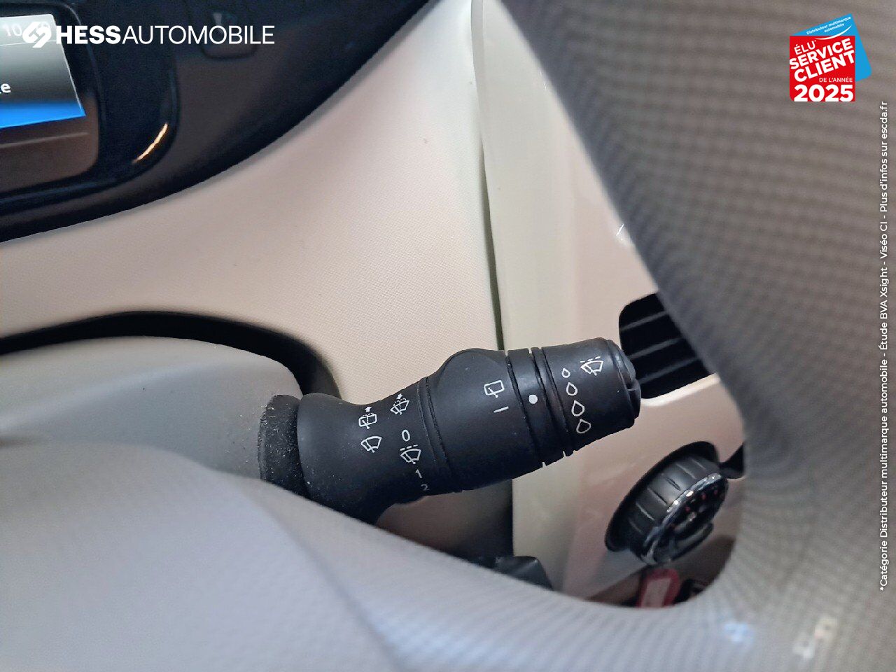 Véhicule d'occasion RENAULT ZOE LIFE CHARGE NORMALE R90 MY19 chez BMW Besançon