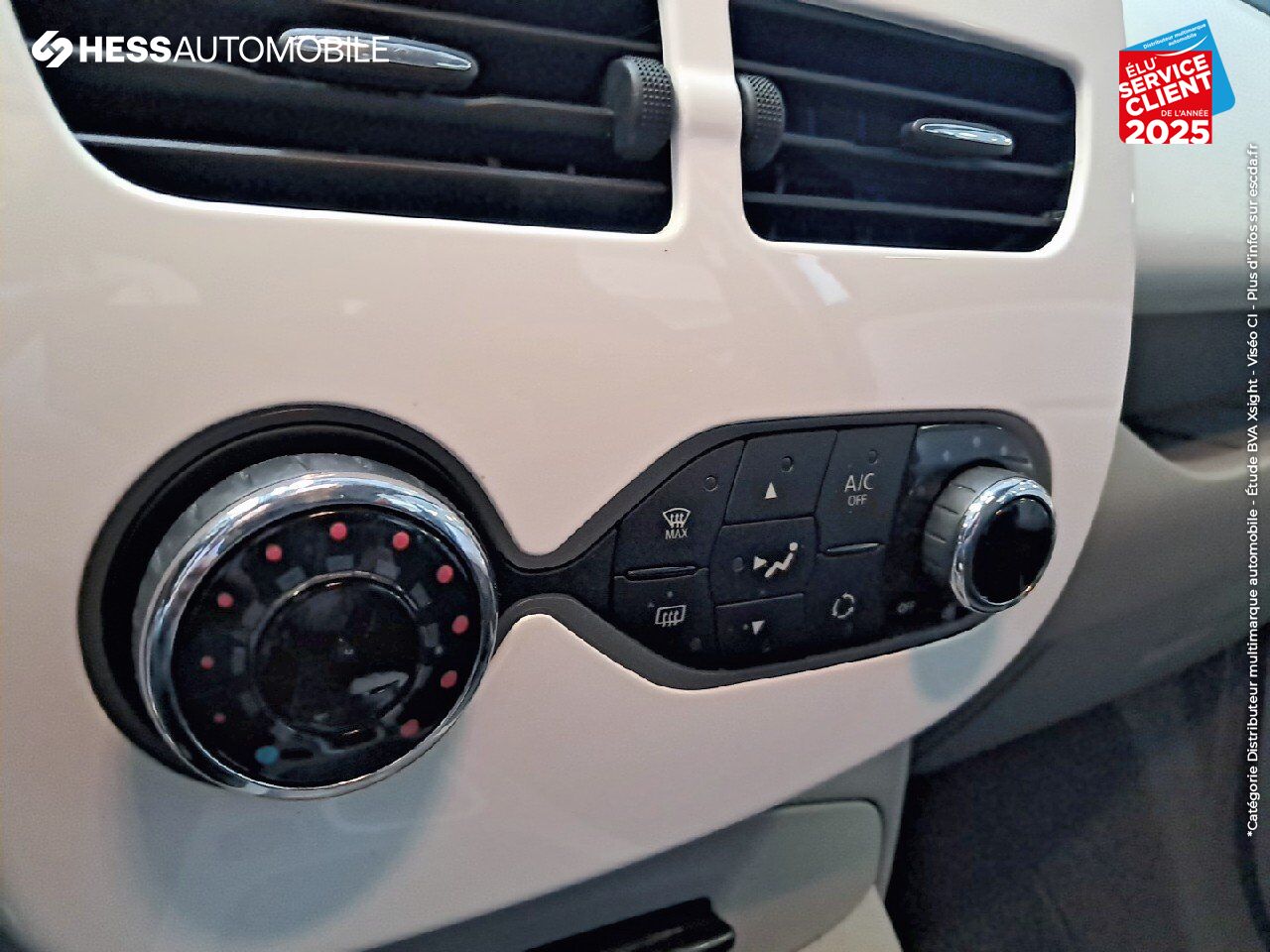 Véhicule d'occasion RENAULT ZOE LIFE CHARGE NORMALE R90 MY19 chez BMW Besançon