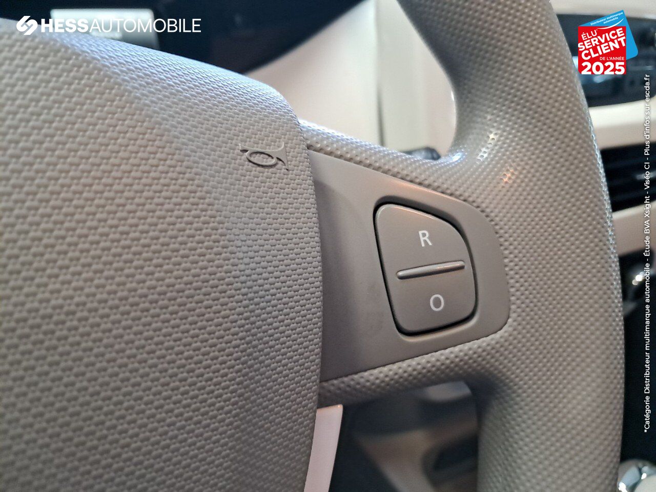 Véhicule d'occasion RENAULT ZOE LIFE CHARGE NORMALE R90 MY19 chez BMW Besançon