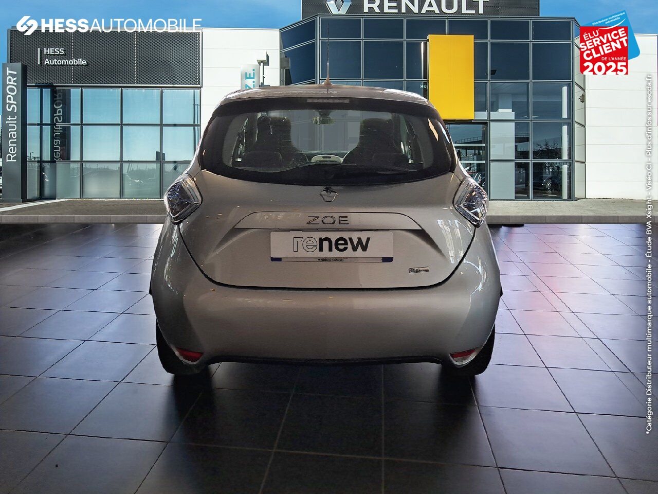 Véhicule d'occasion RENAULT ZOE LIFE CHARGE NORMALE R90 MY19 chez BMW Besançon