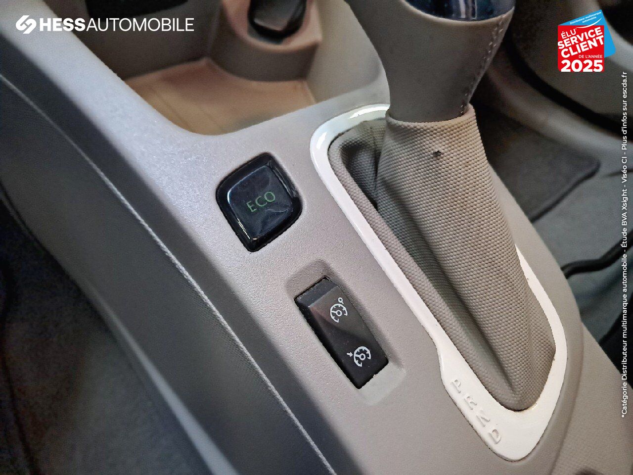 Véhicule d'occasion RENAULT ZOE LIFE CHARGE NORMALE R90 MY19 chez BMW Besançon