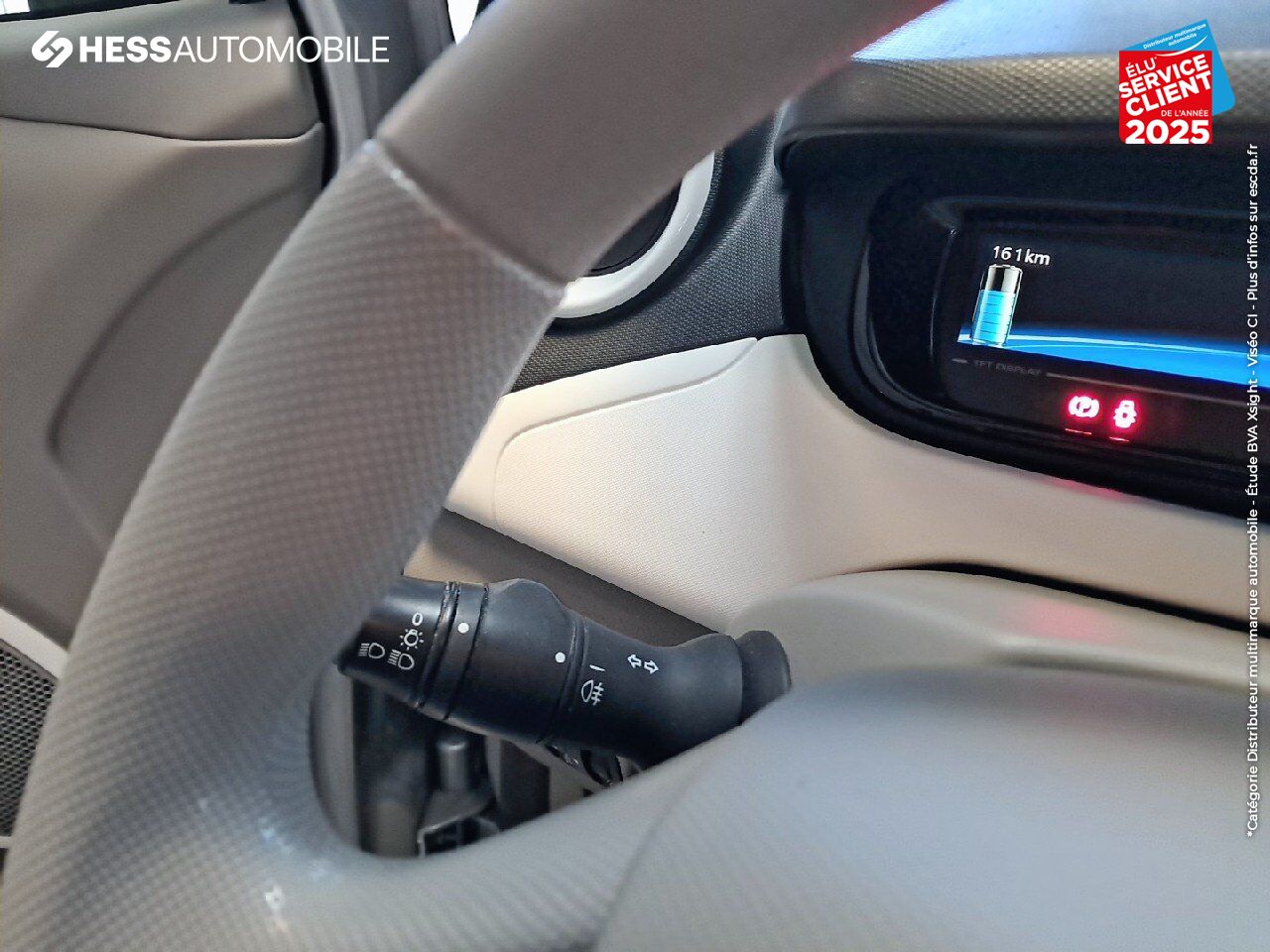 Véhicule d'occasion RENAULT ZOE LIFE CHARGE NORMALE R90 MY19 chez BMW Besançon