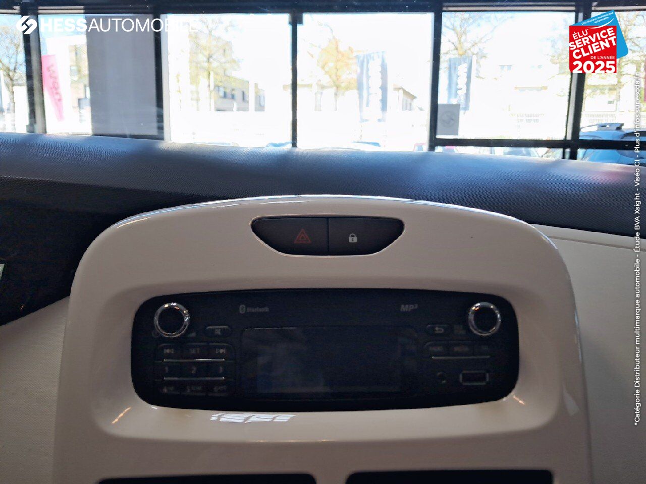 Véhicule d'occasion RENAULT ZOE LIFE CHARGE NORMALE R90 MY19 chez BMW Besançon