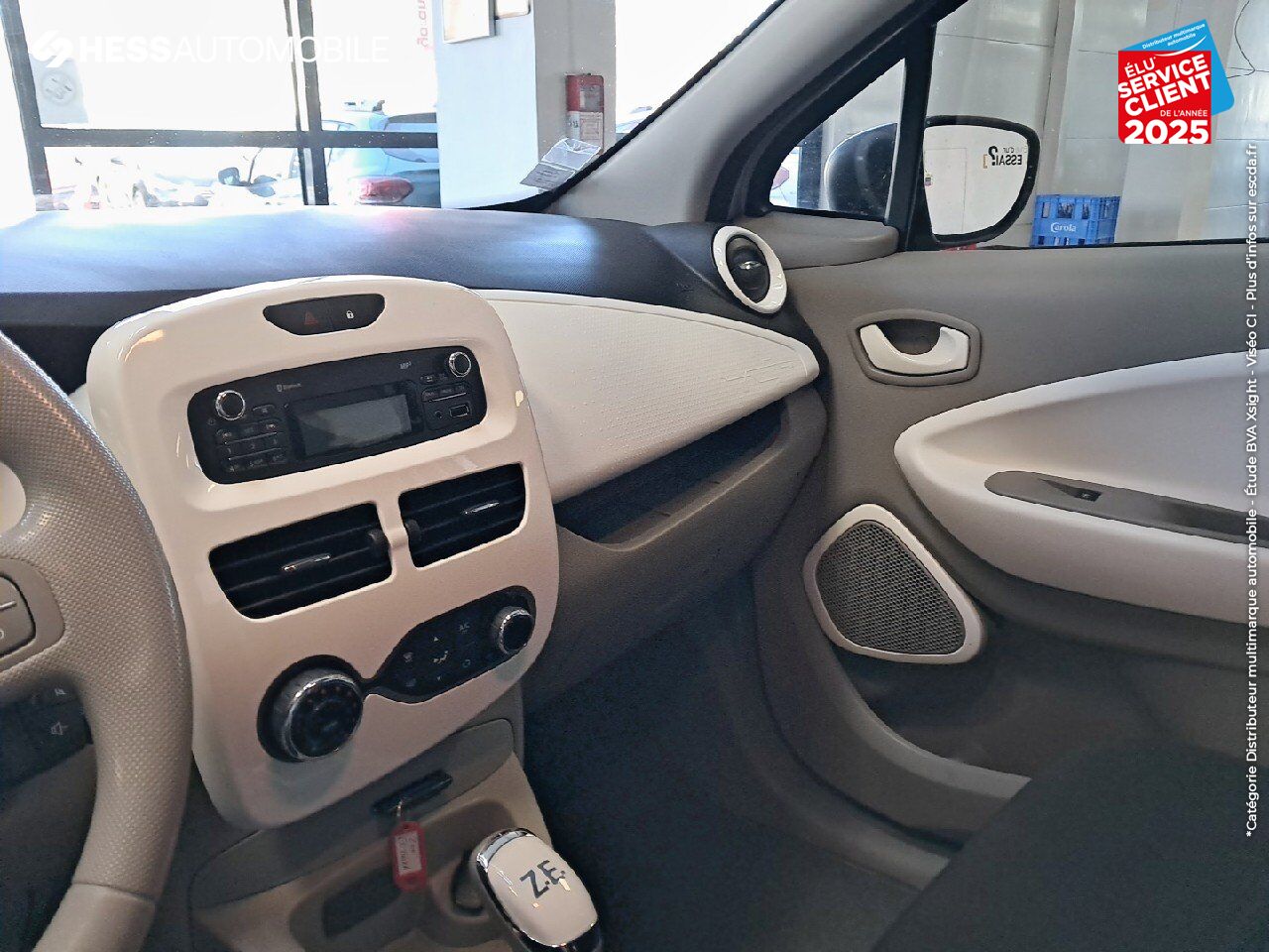 Véhicule d'occasion RENAULT ZOE LIFE CHARGE NORMALE R90 MY19 chez BMW Besançon