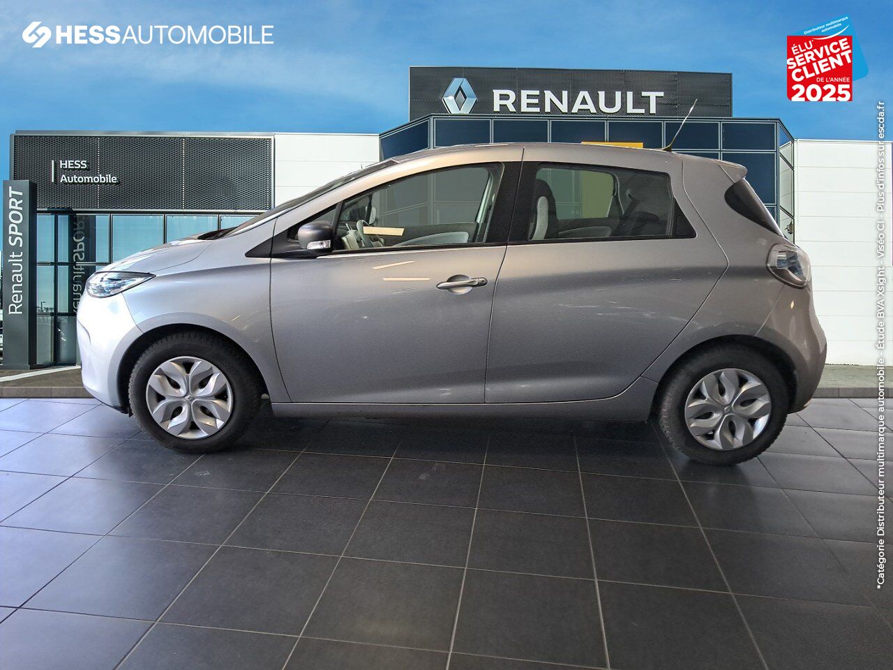 Véhicule d'occasion RENAULT ZOE LIFE CHARGE NORMALE R90 MY19 chez BMW Besançon