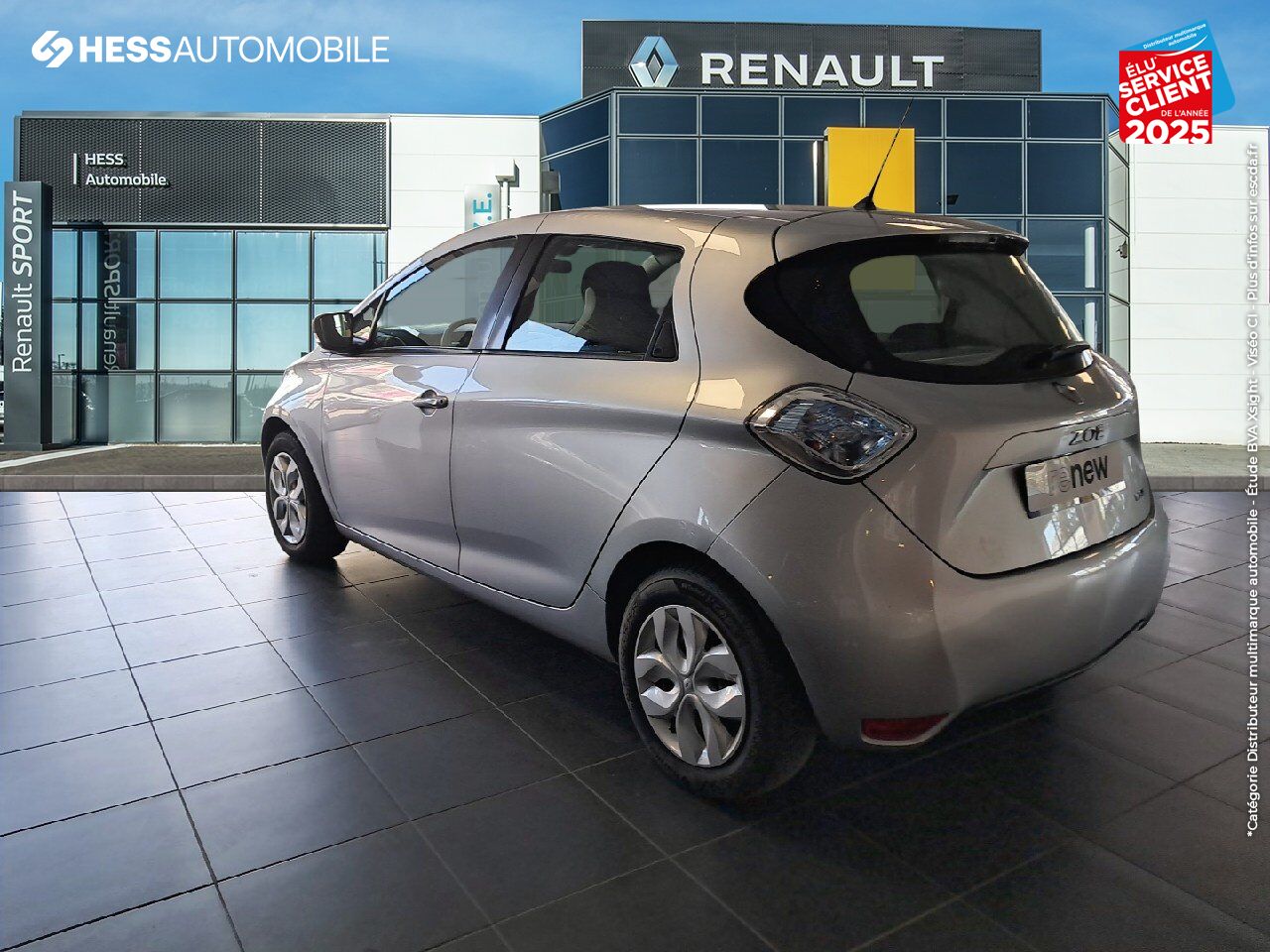 Véhicule d'occasion RENAULT ZOE LIFE CHARGE NORMALE R90 MY19 chez BMW Besançon
