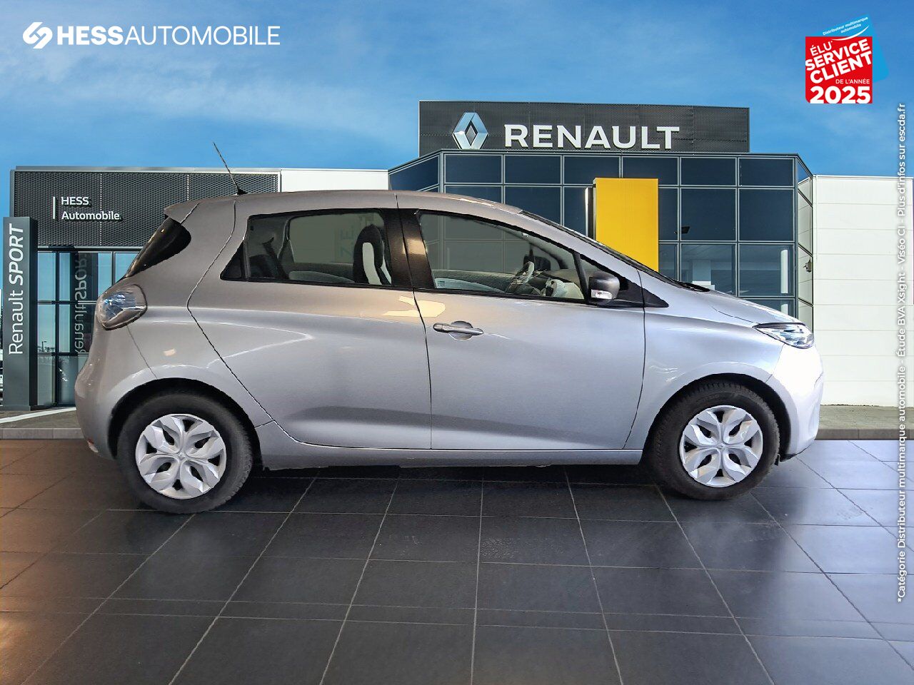 Véhicule d'occasion RENAULT ZOE LIFE CHARGE NORMALE R90 MY19 chez BMW Besançon
