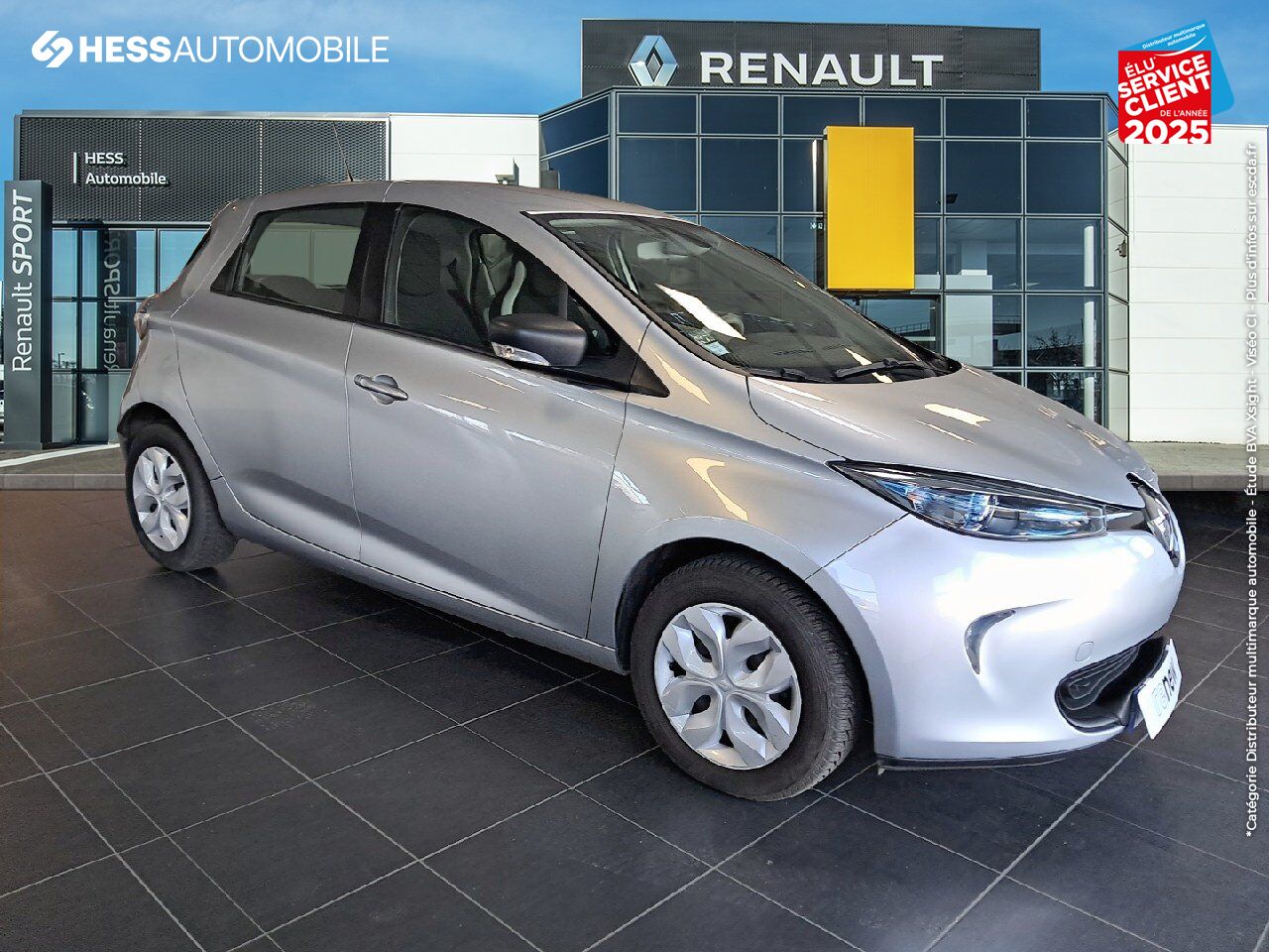 Véhicule d'occasion RENAULT ZOE LIFE CHARGE NORMALE R90 MY19 chez BMW Besançon