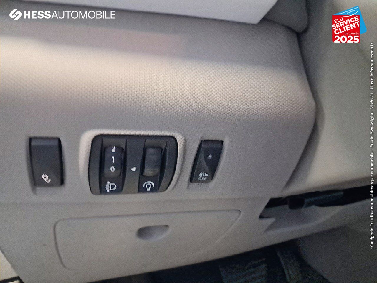Véhicule d'occasion RENAULT ZOE LIFE CHARGE NORMALE R90 MY19 chez BMW Besançon