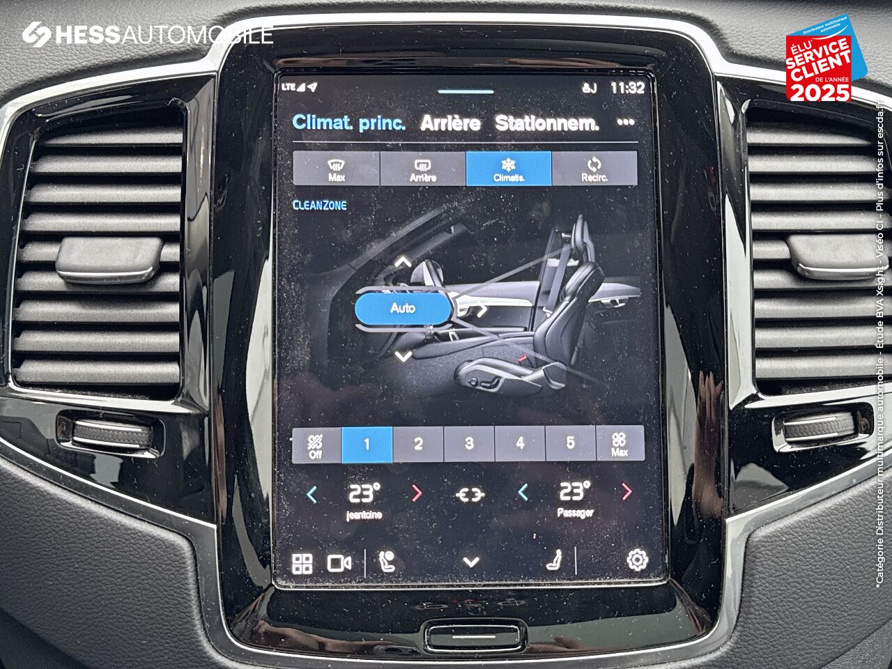 Véhicule d'occasion VOLVO XC90 T8 AWD 310 + 145CH ULTIMATE STYLE DARK GEARTRONIC chez Volvo Metz
