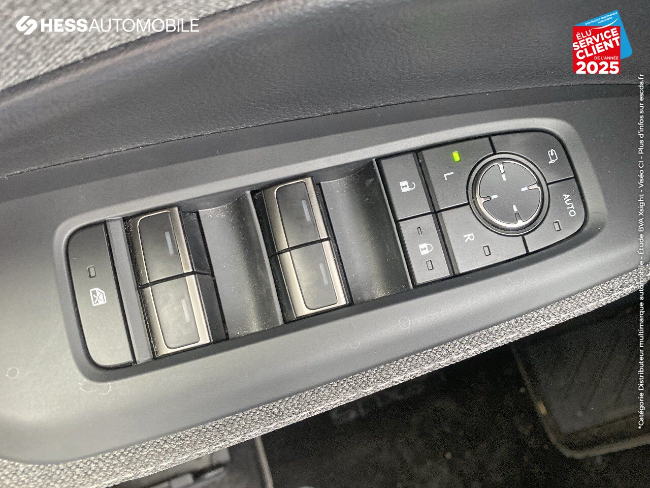 Véhicule d'occasion LEXUS LBX 1.5 136CH BUSINESS 2WD SIEGES CHAUF CAMERA chez Lexus Strasbourg