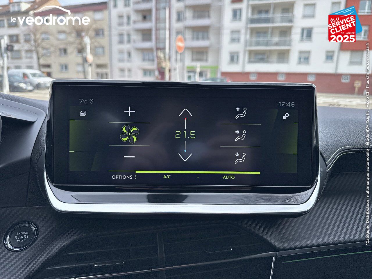 Véhicule d'occasion PEUGEOT 208 1.2 PURETECH 130CH S/S GT LINE EAT8 7CV GPS CAMERA CARPLAY chez Le Veodrome
