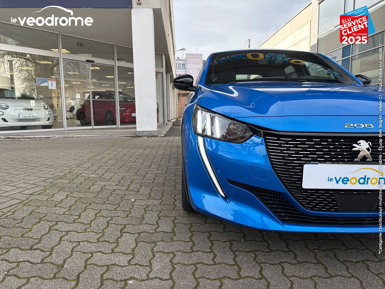 Véhicule d'occasion PEUGEOT 208 1.2 PURETECH 130CH S/S GT LINE EAT8 7CV GPS CAMERA CARPLAY chez Le Veodrome