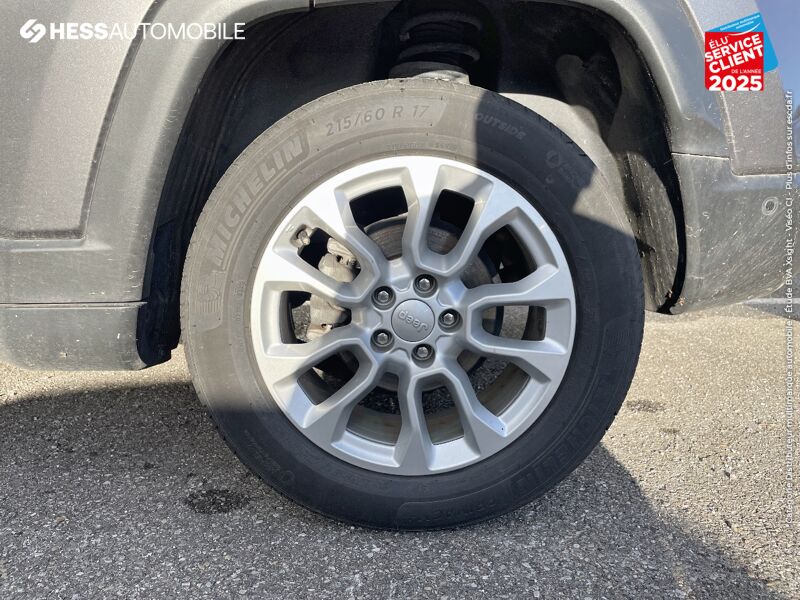 Véhicule d'occasion JEEP COMPASS 1.3 GSE T4 150CH LONGITUDE 4X2 BVR6 chez Fiat Besançon