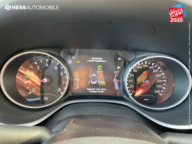 Véhicule d'occasion JEEP COMPASS 1.3 GSE T4 150CH LONGITUDE 4X2 BVR6 chez Fiat Besançon