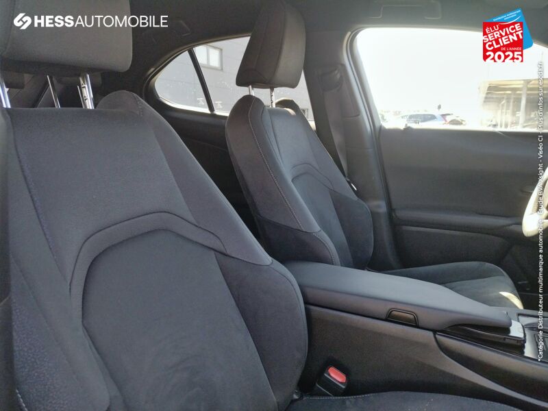 Véhicule d'occasion LEXUS UX 250H 2WD PREMIUM EDITION MY21 chez Lexus Metz