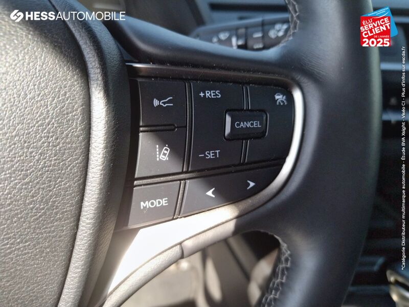 Véhicule d'occasion LEXUS UX 250H 2WD PREMIUM EDITION MY21 chez Lexus Metz