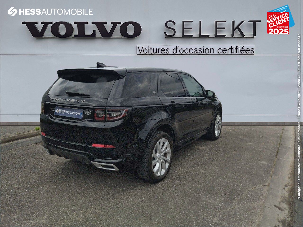 Véhicule d'occasion LAND-ROVER DISCOVERY SPORT P300E R-DYNAMIC SE AWD BVA MARK VI TPANO SIEGES CUIR GPS CAMERA chez Volvo Epernay